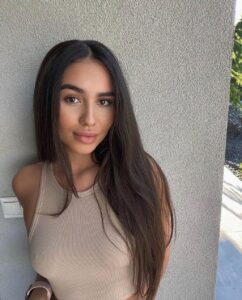 Kiss Russian Beauty Logo