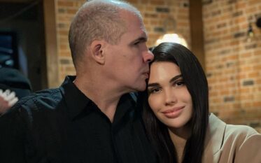 Younger Women Looking For Older Men – Best Sites And Dating Tips